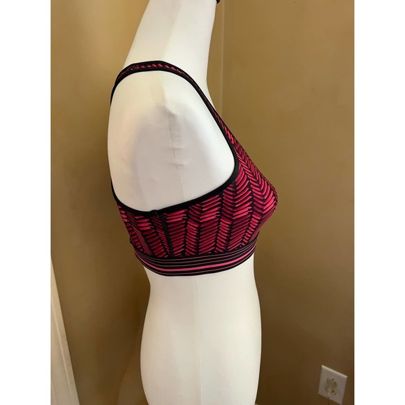 Under Armour sports bra pink and black hatched patterned racer back Size L - Picture 5 of 10